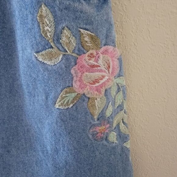 Vintage 90s Together Light Wash Embroidered Mom Jeans. Size 12 - Picture 3 of 6
